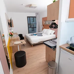 Hotel apartamentowy Privilodges