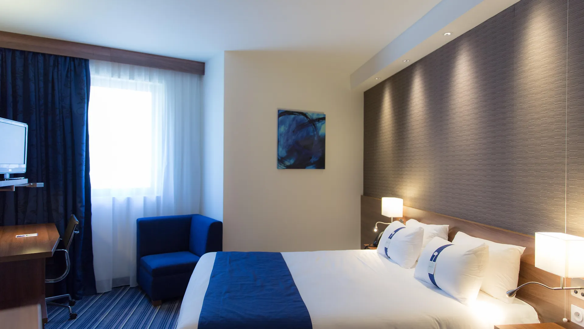 Hotel Holiday Inn Express Toulon - Est By Ihg