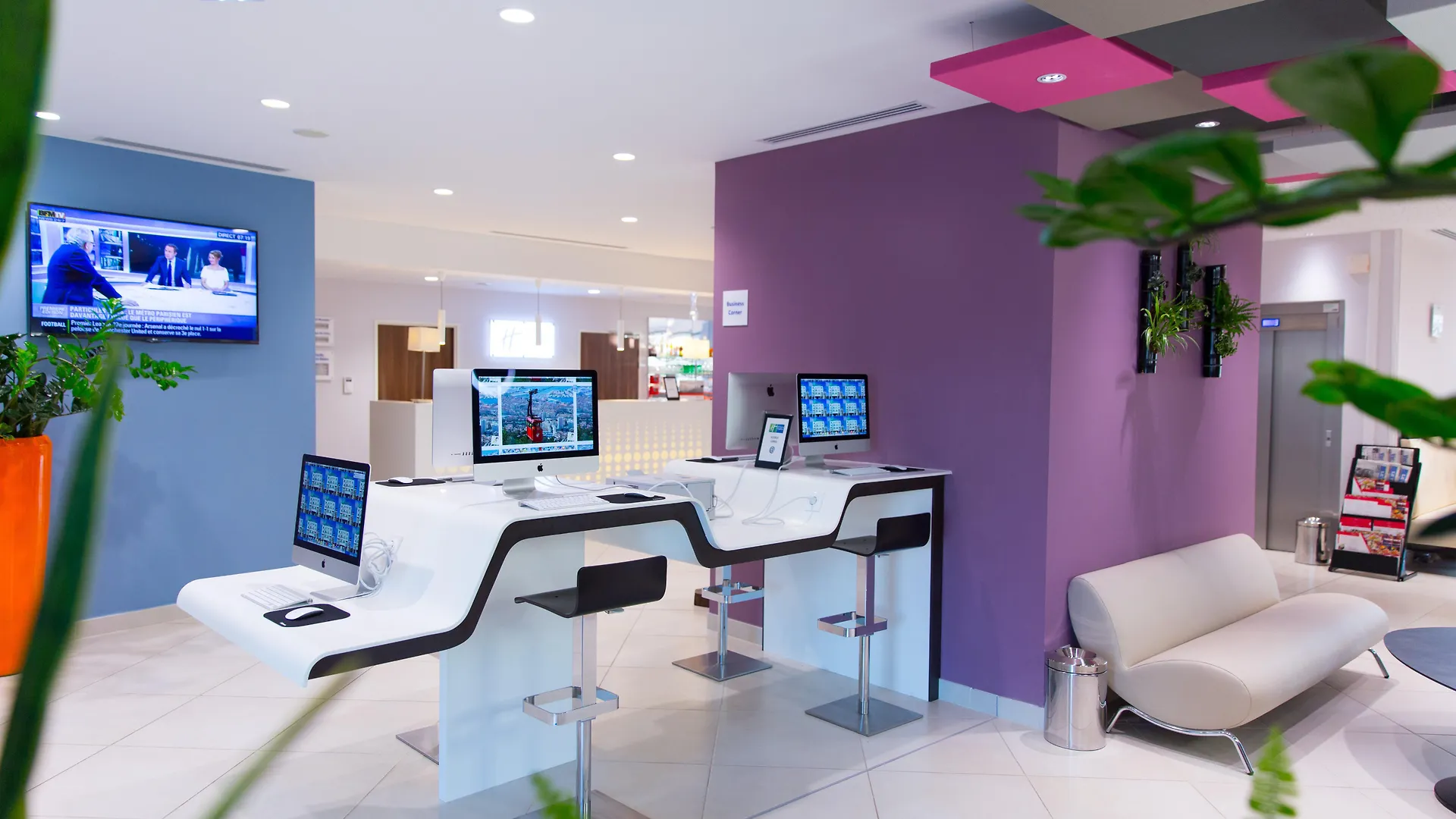 Holiday Inn Express Toulon - Est By Ihg